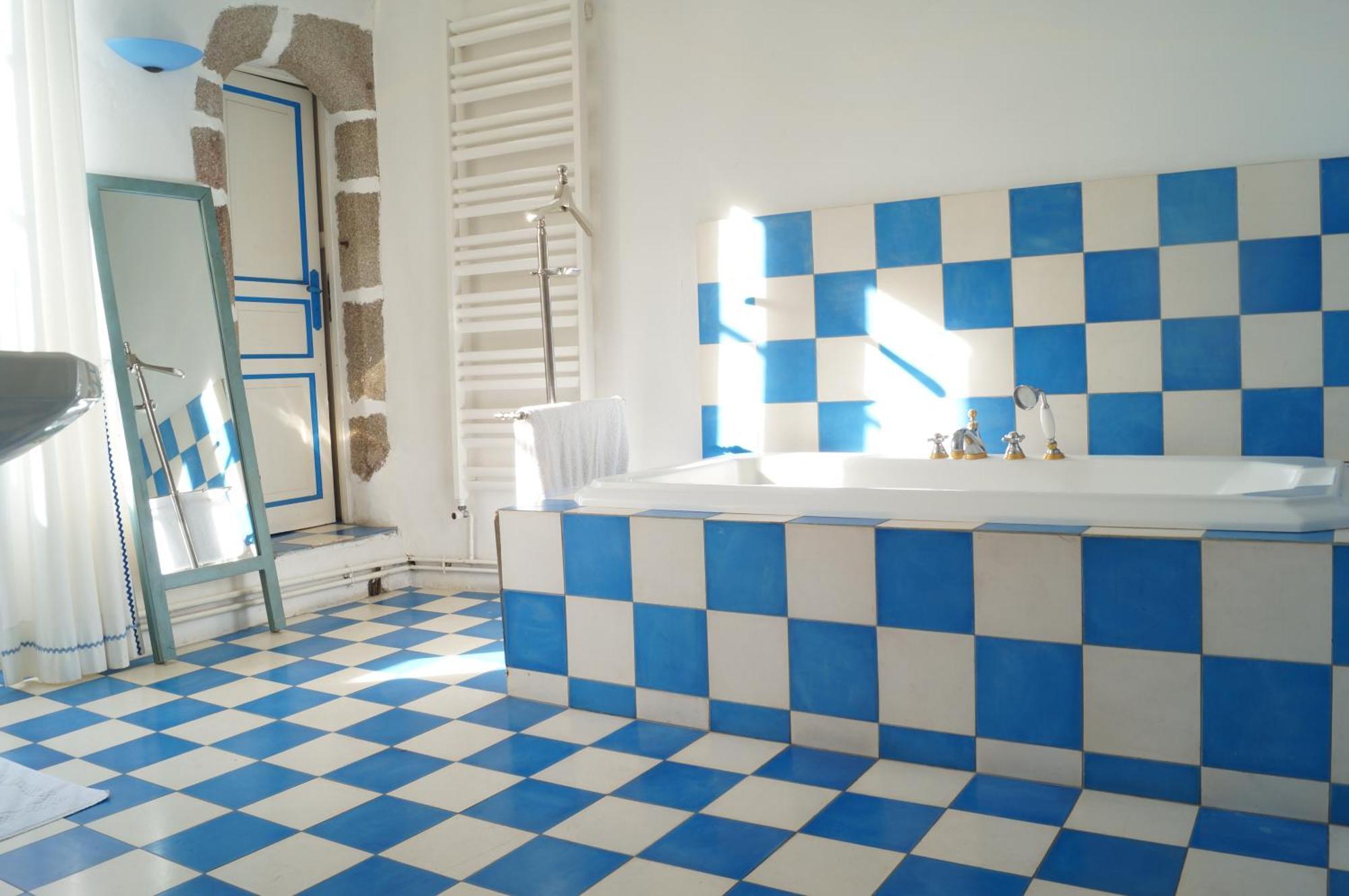 Les Chambres Du Logis Du Chatelier Bressuire Εξωτερικό φωτογραφία