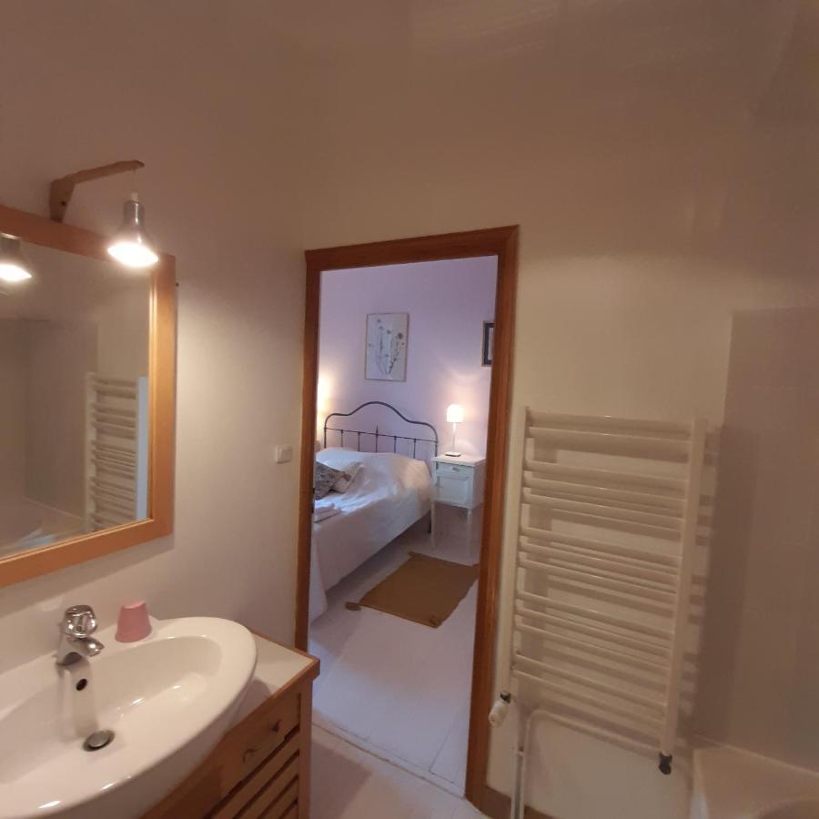 Les Chambres Du Logis Du Chatelier Bressuire Εξωτερικό φωτογραφία
