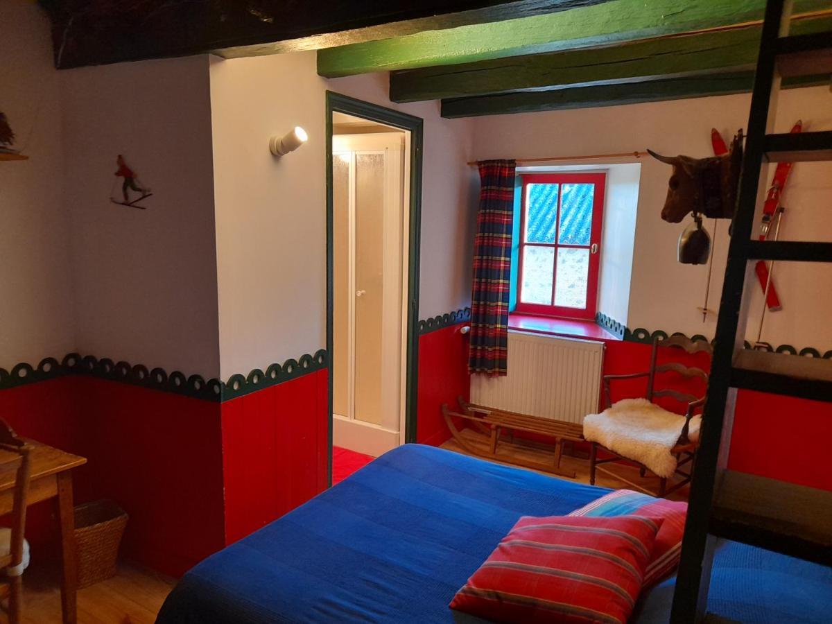 Les Chambres Du Logis Du Chatelier Bressuire Εξωτερικό φωτογραφία